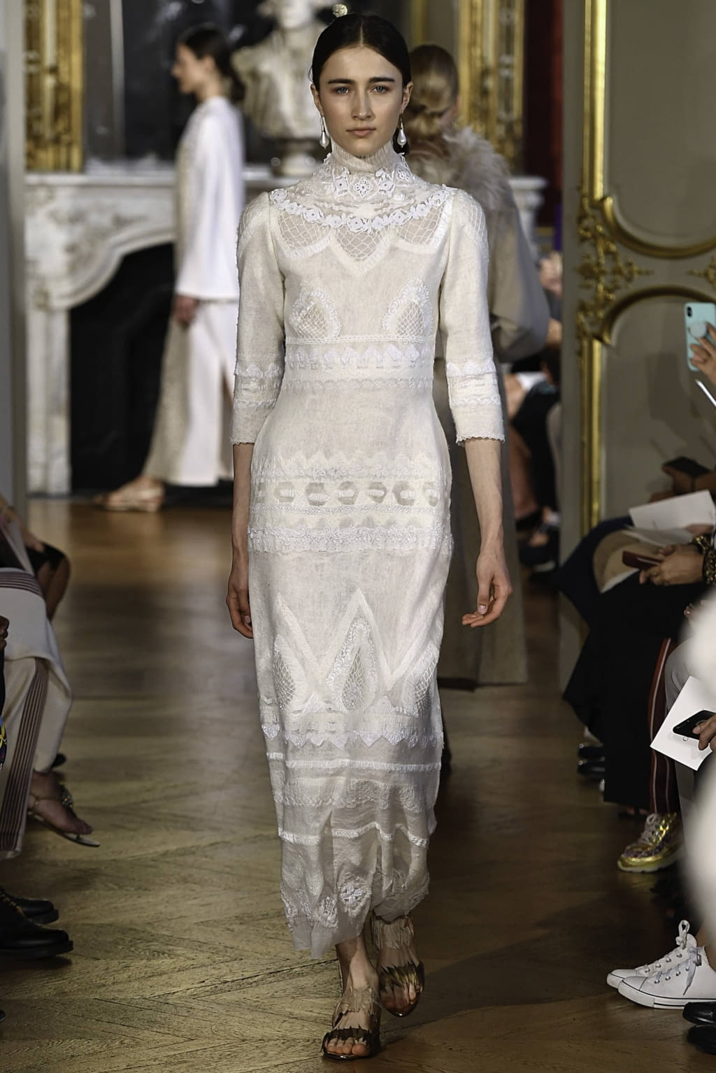 Fashion Week Paris Fall/Winter 2019 look 5 from the Christophe Josse collection 高级定制