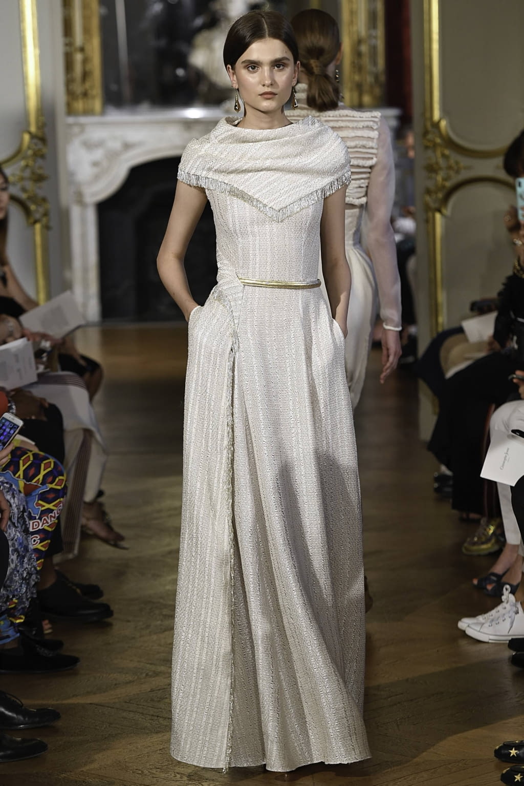 Fashion Week Paris Fall/Winter 2019 look 9 from the Christophe Josse collection couture