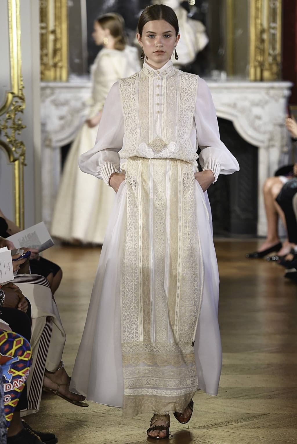 Fashion Week Paris Fall/Winter 2019 look 10 from the Christophe Josse collection couture