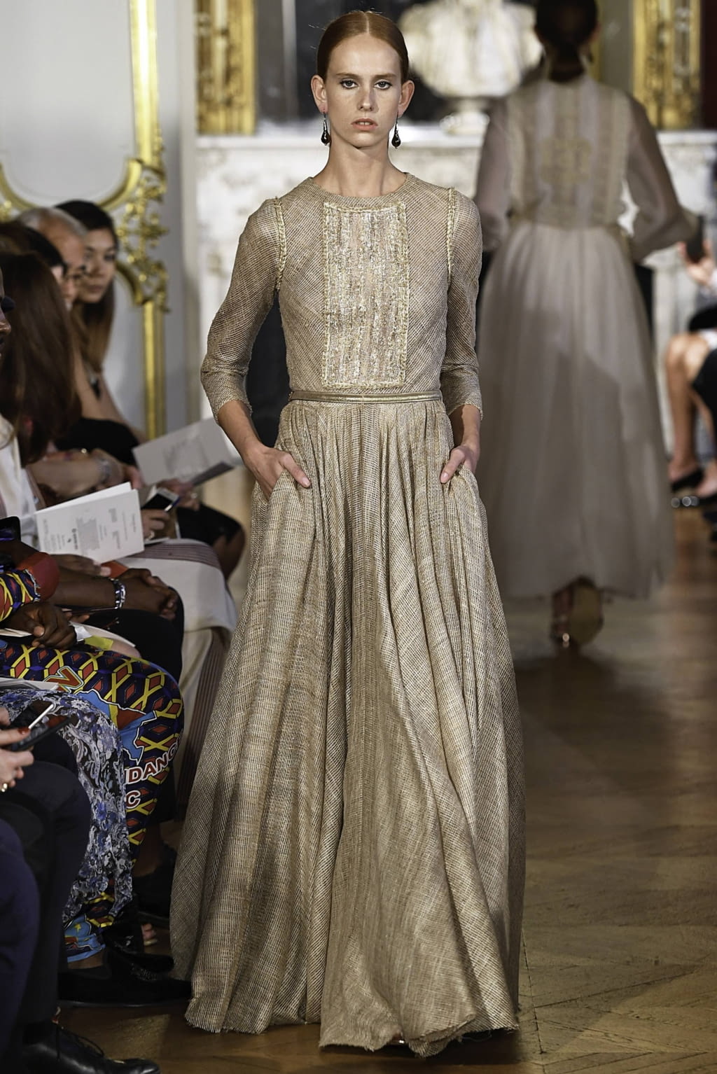 Fashion Week Paris Fall/Winter 2019 look 11 from the Christophe Josse collection 高级定制