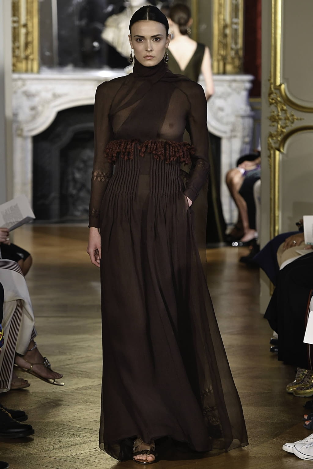 Fashion Week Paris Fall/Winter 2019 look 15 from the Christophe Josse collection 高级定制