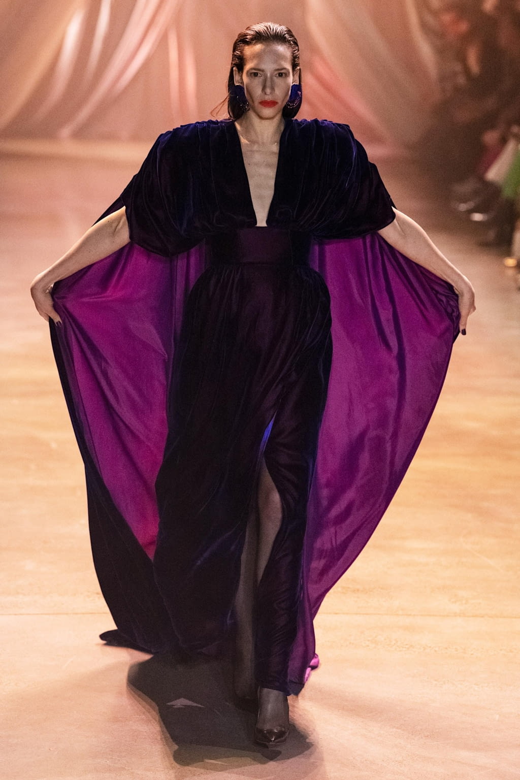Fashion Week New York Fall/Winter 2020 look 26 from the Christopher John Rogers collection 女装