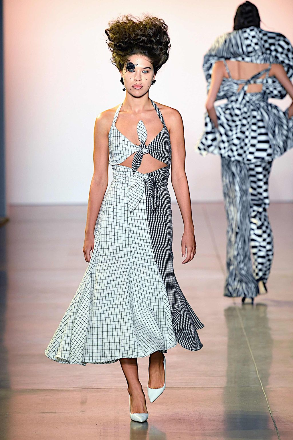 Fashion Week New York Spring/Summer 2020 look 15 from the Christopher John Rogers collection 女装