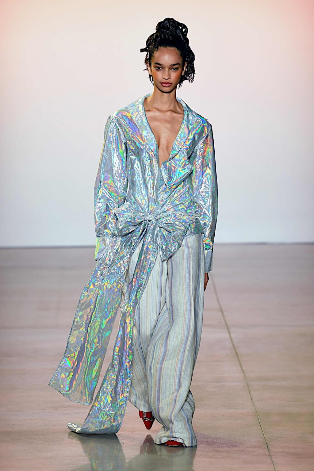 Fashion Week New York Spring/Summer 2020 look 16 from the Christopher John Rogers collection 女装