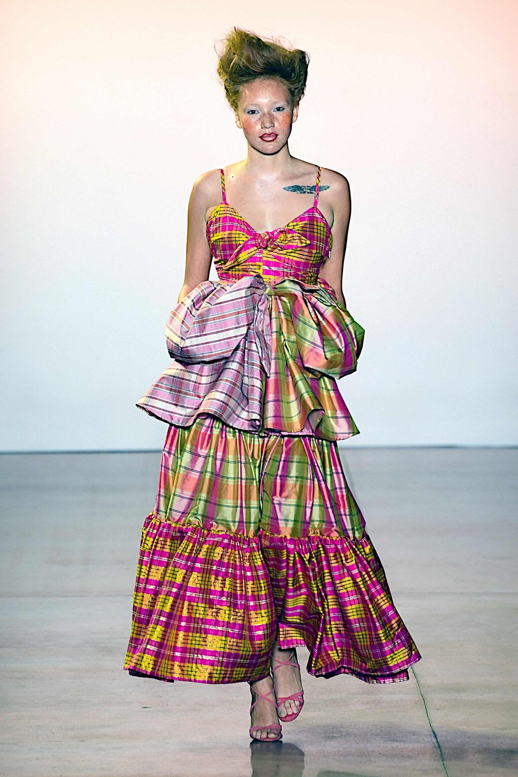Fashion Week New York Spring/Summer 2020 look 17 de la collection Christopher John Rogers womenswear