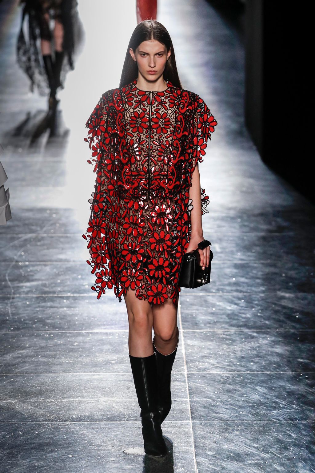 Fashion Week London Fall/Winter 2018 look 8 from the Christopher Kane collection womenswear