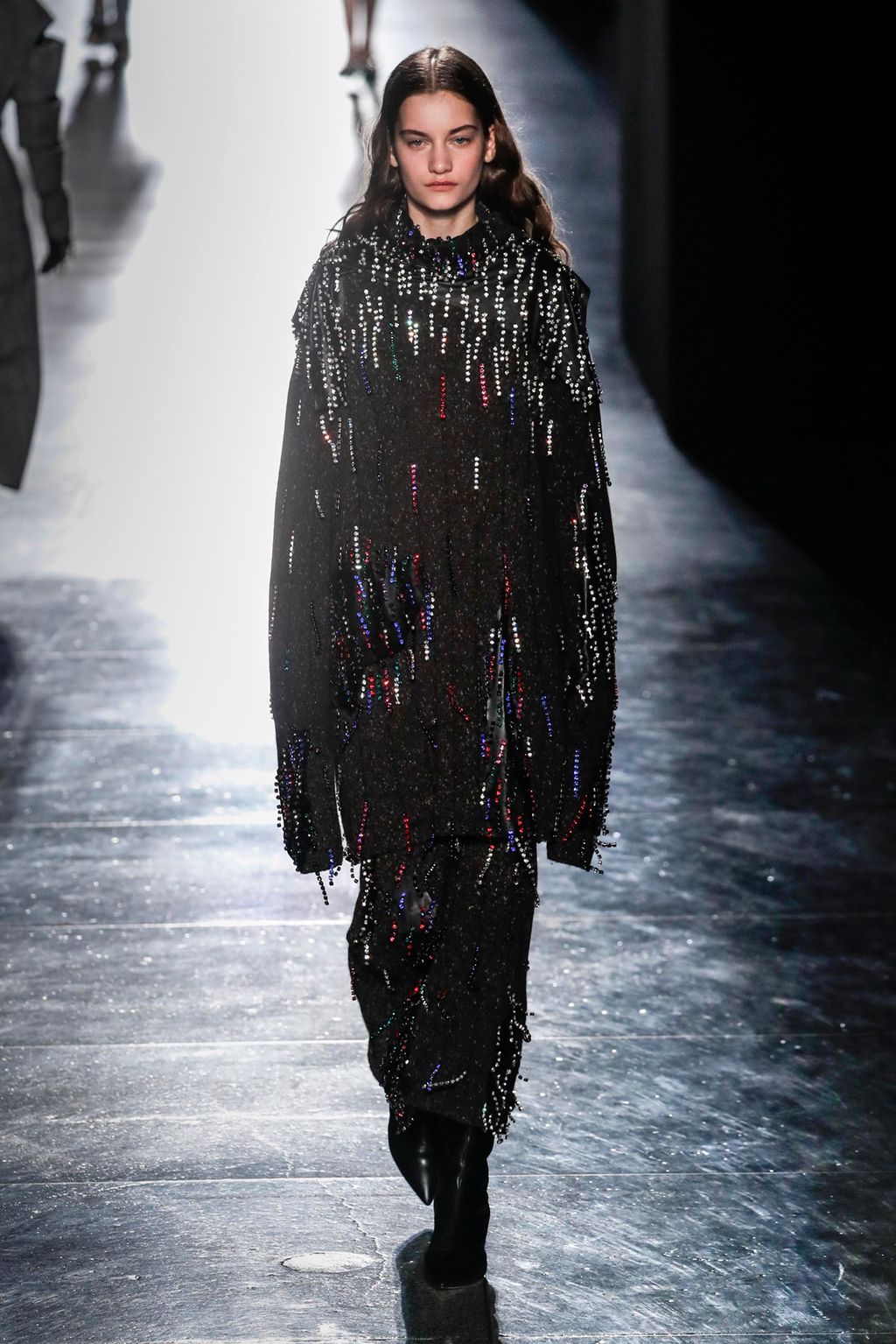 Fashion Week London Fall/Winter 2018 look 19 from the Christopher Kane collection womenswear