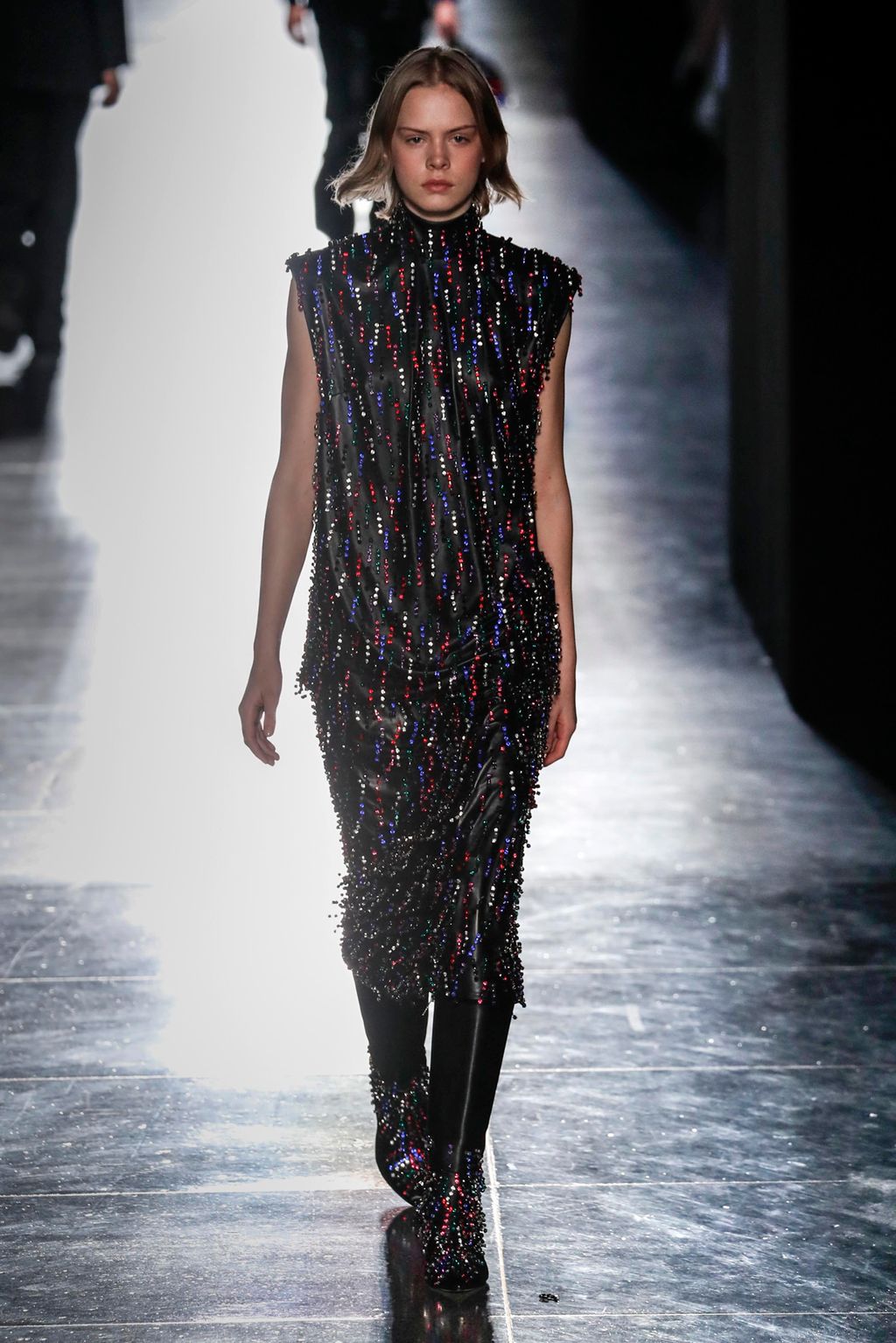 Fashion Week London Fall/Winter 2018 look 26 from the Christopher Kane collection womenswear