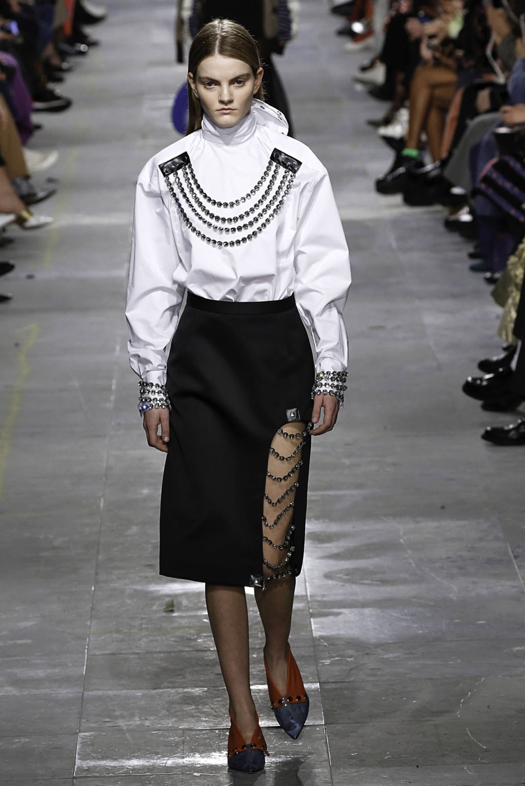 Fashion Week London Fall/Winter 2019 look 46 from the Christopher Kane collection 女装