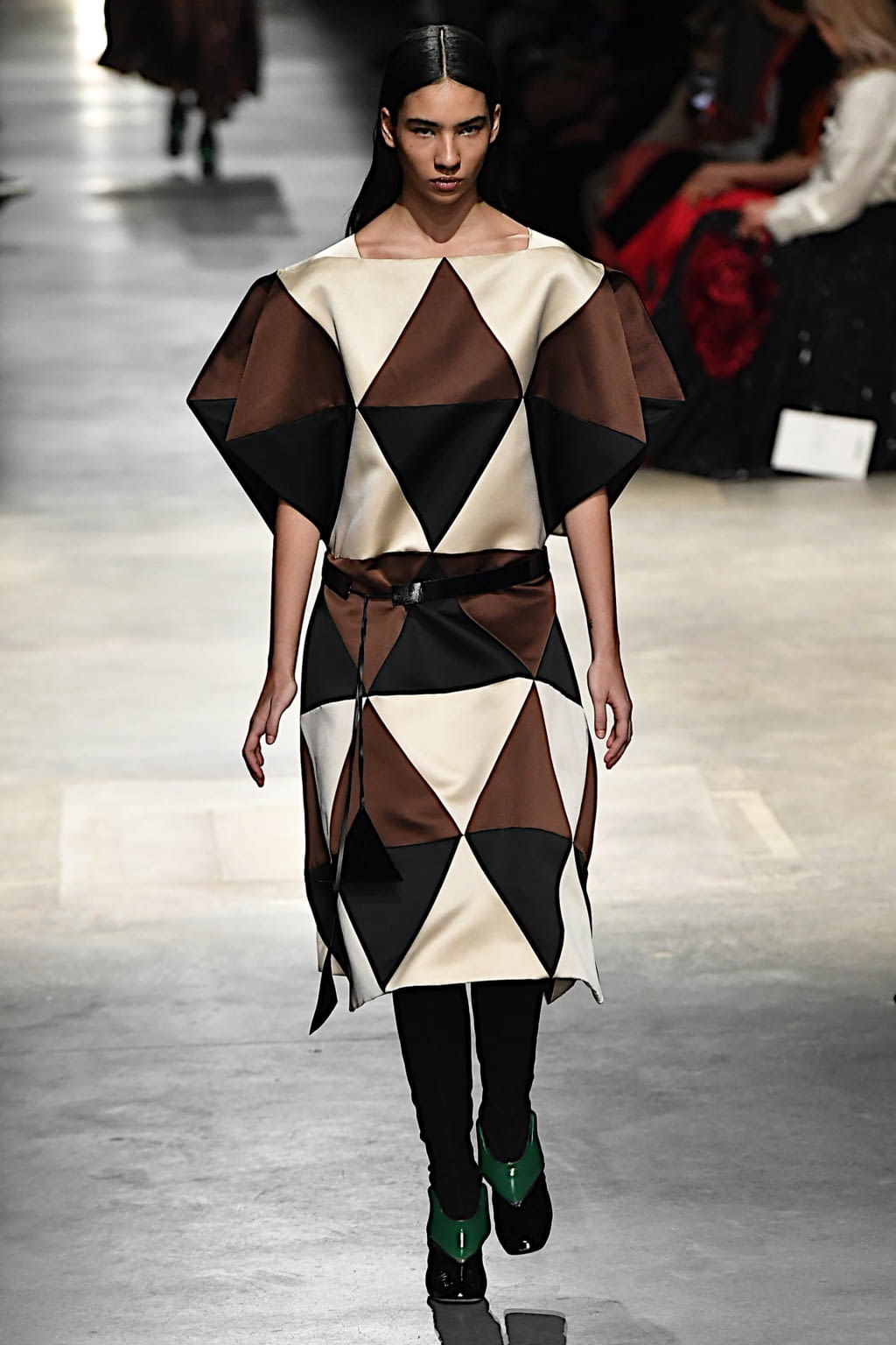 Fashion Week London Fall/Winter 2020 look 3 de la collection Christopher Kane womenswear