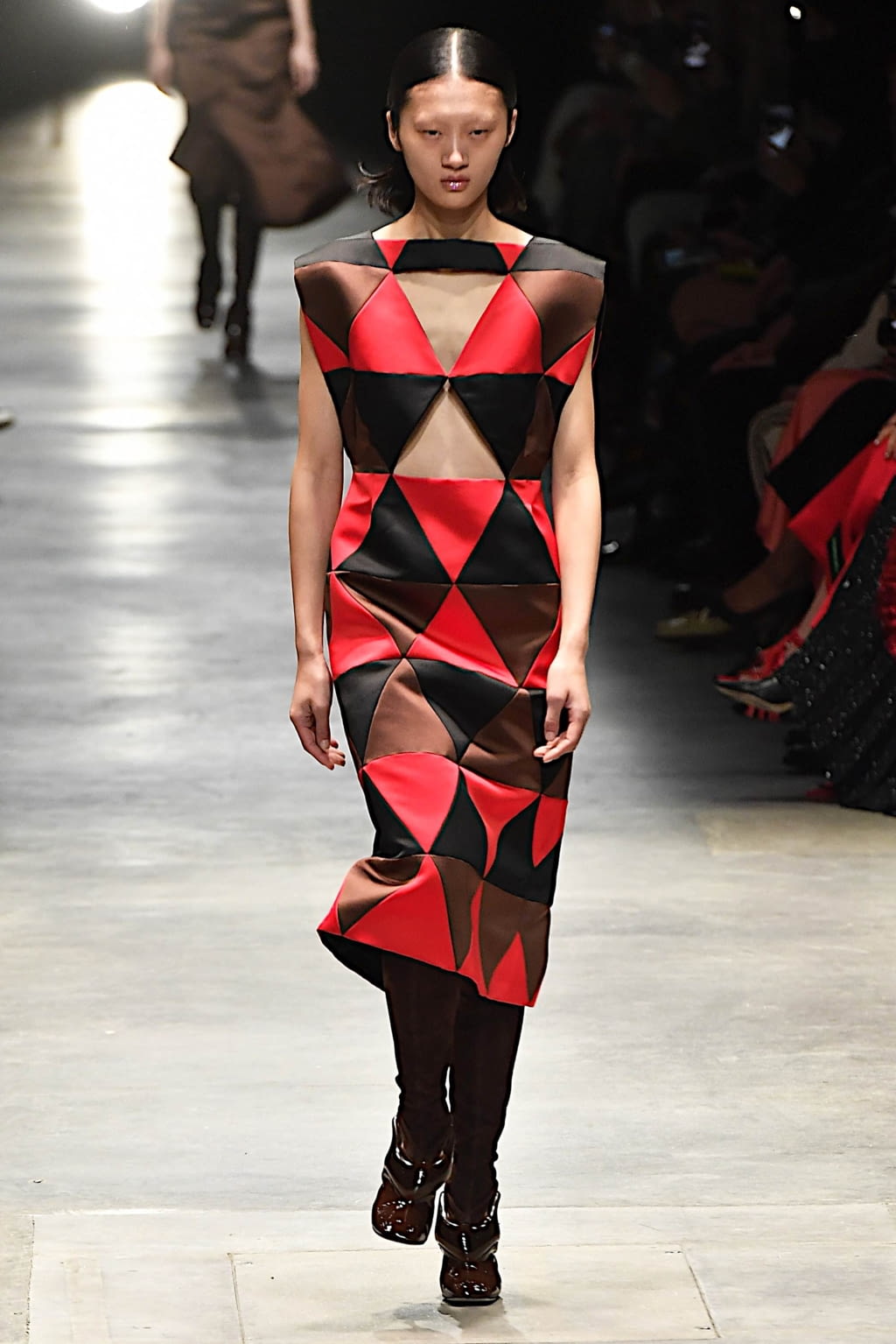 Fashion Week London Fall/Winter 2020 look 5 from the Christopher Kane collection womenswear