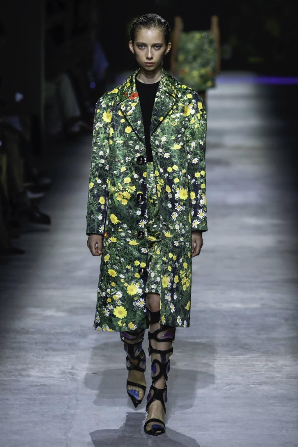 Fashion Week London Spring/Summer 2020 look 1 de la collection Christopher Kane womenswear