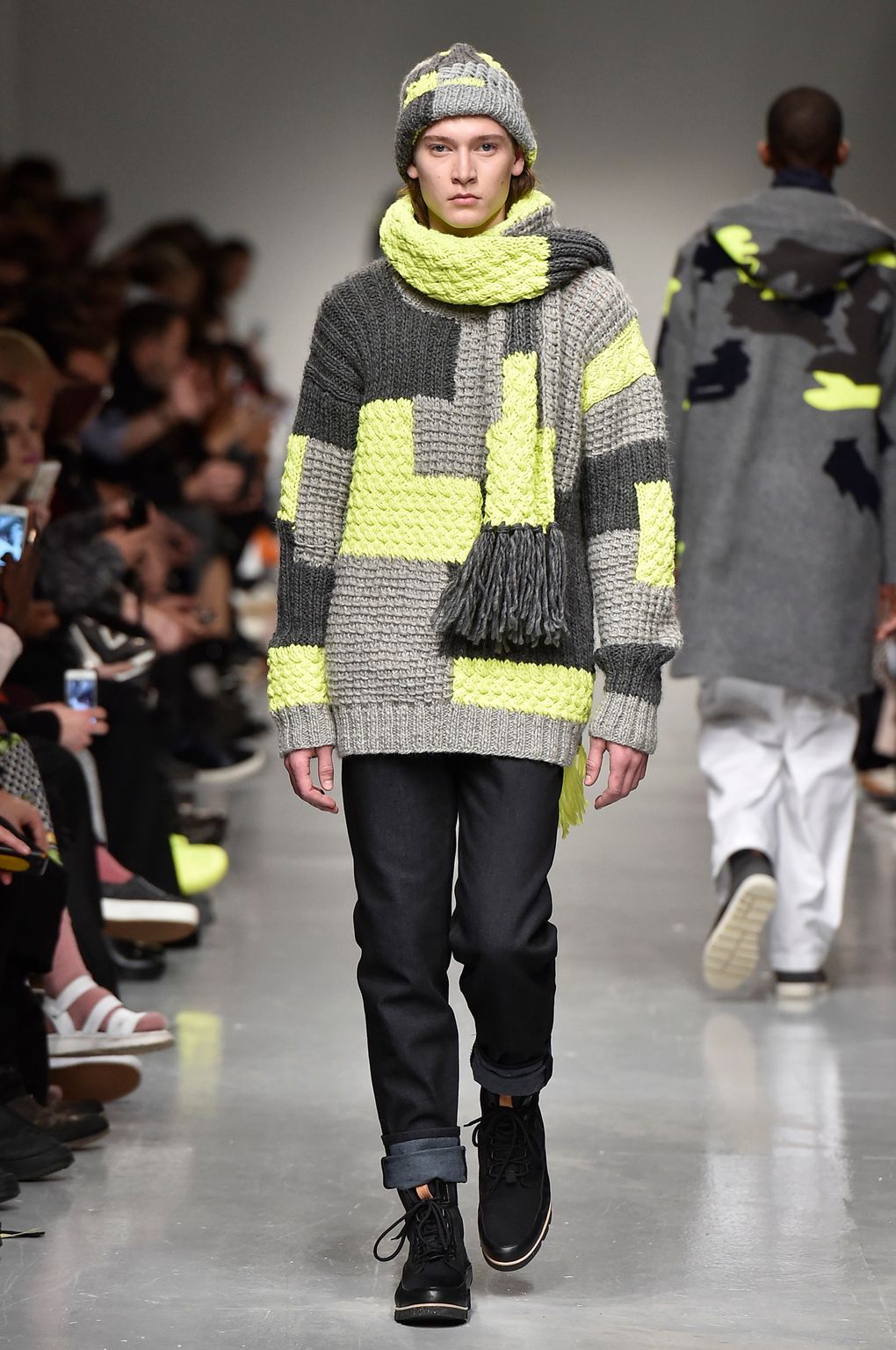 Fashion Week London Fall/Winter 2017 look 17 from the Christopher Raeburn collection menswear