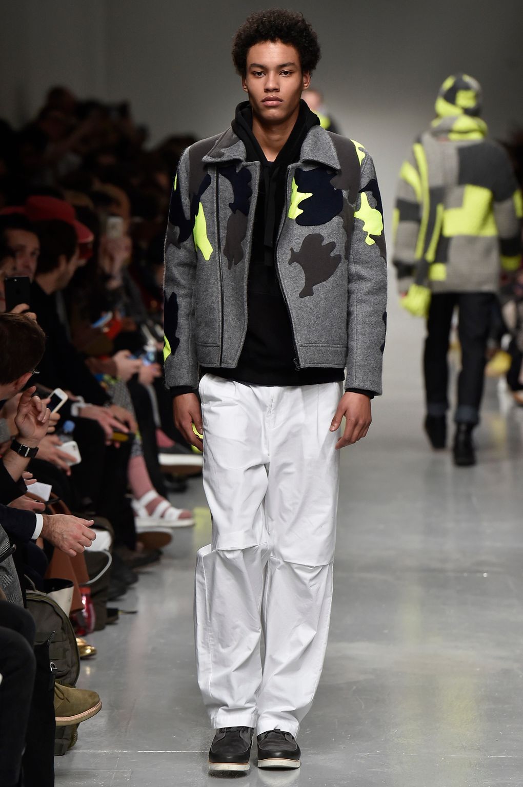 Fashion Week London Fall/Winter 2017 look 18 from the Christopher Raeburn collection menswear