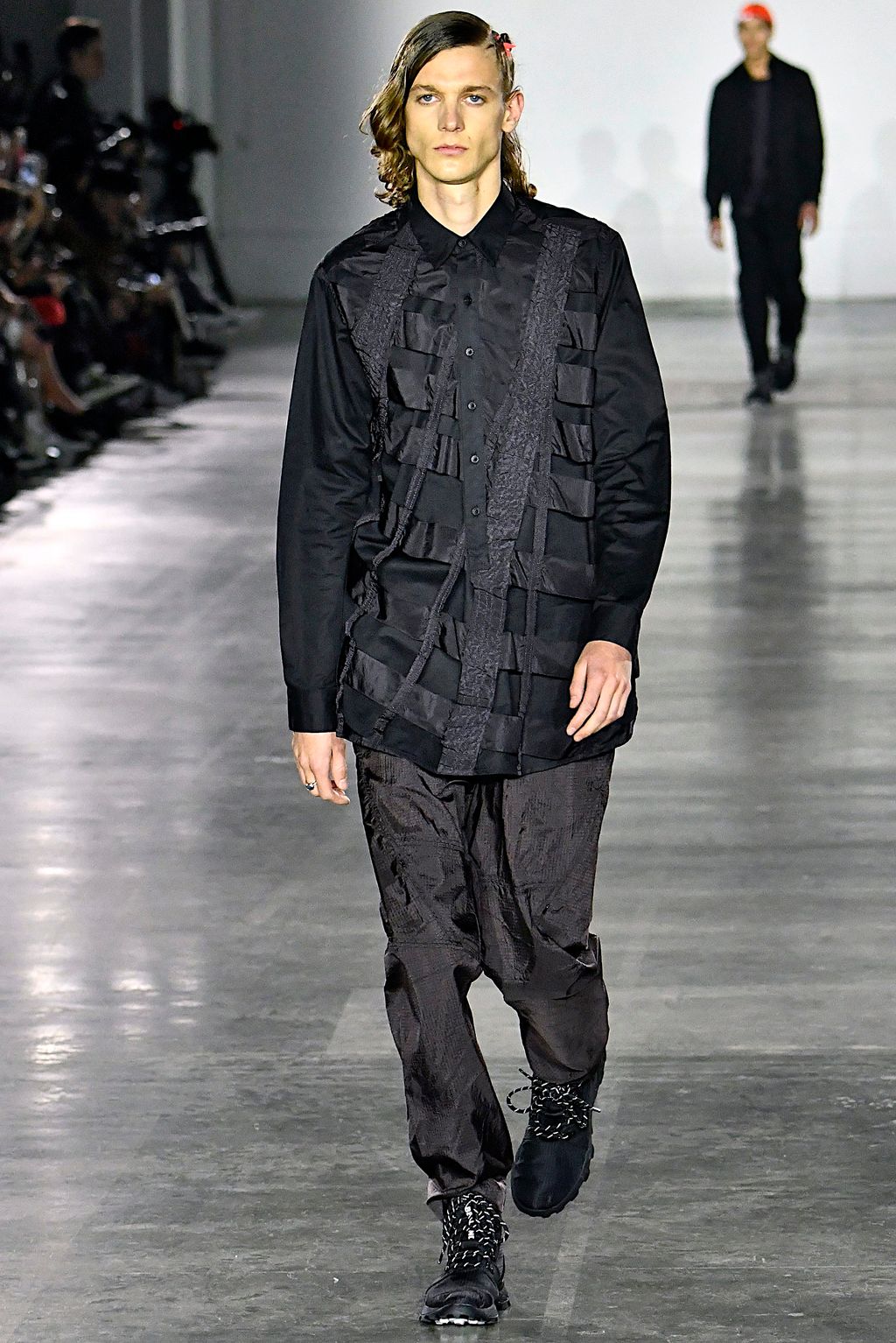 Fashion Week London Fall/Winter 2019 look 14 from the Christopher Raeburn collection menswear