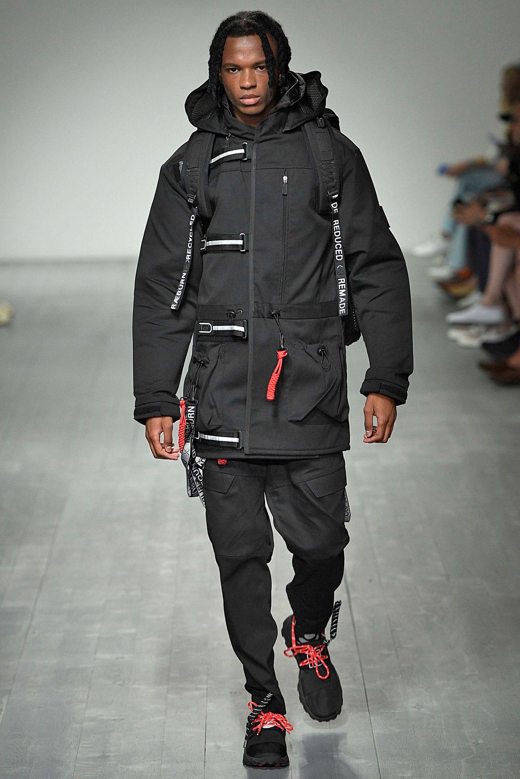 Fashion Week London Spring/Summer 2019 look 9 from the Christopher Raeburn collection menswear