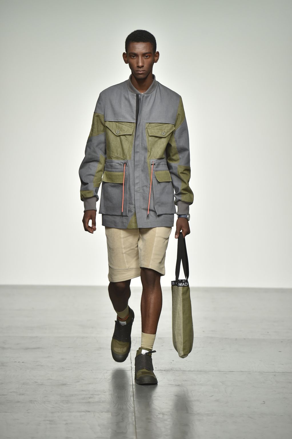 Fashion Week London Spring/Summer 2018 look 15 from the Christopher Raeburn collection menswear