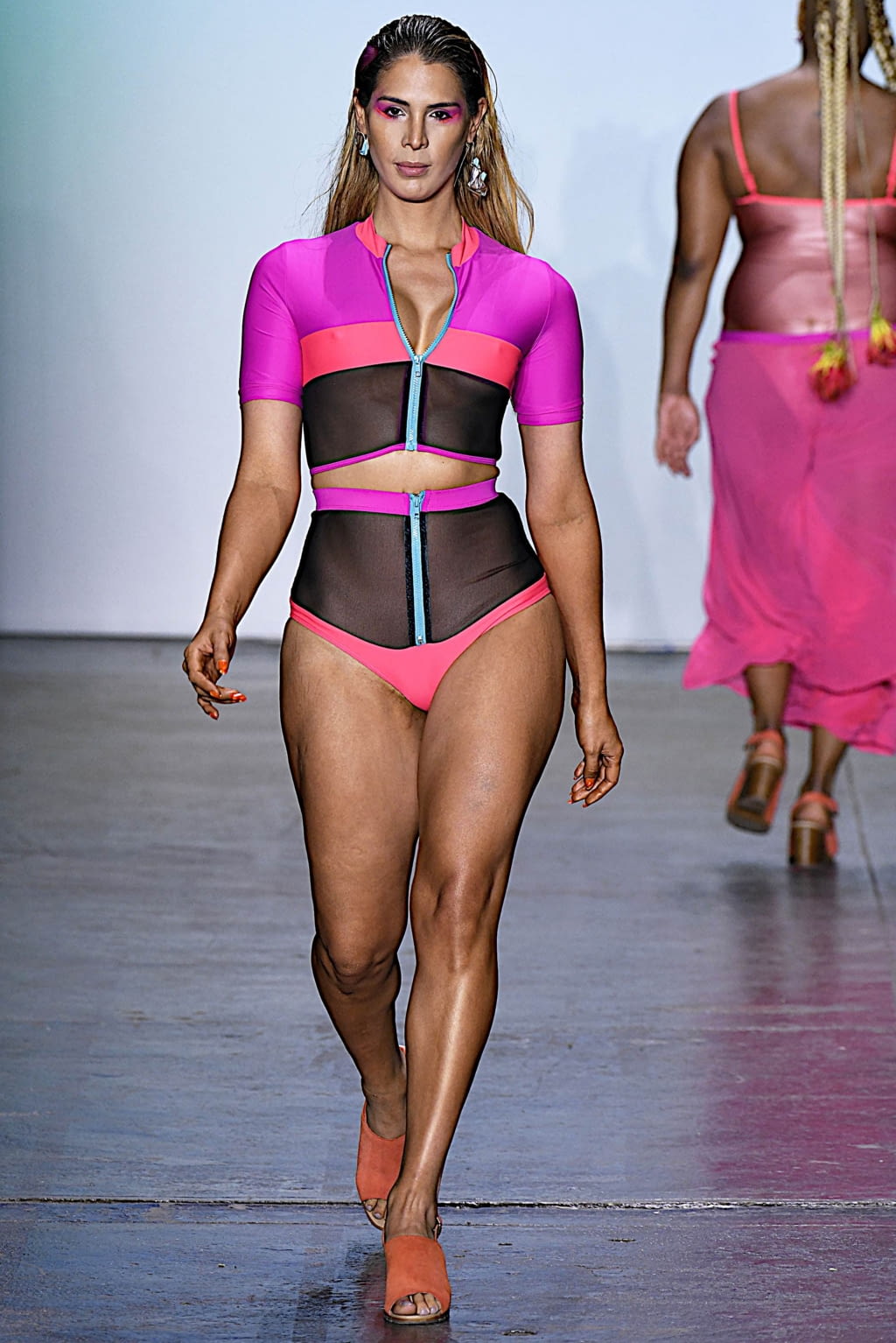 Fashion Week New York Fall/Winter 2019 look 13 from the Chromat collection 女装