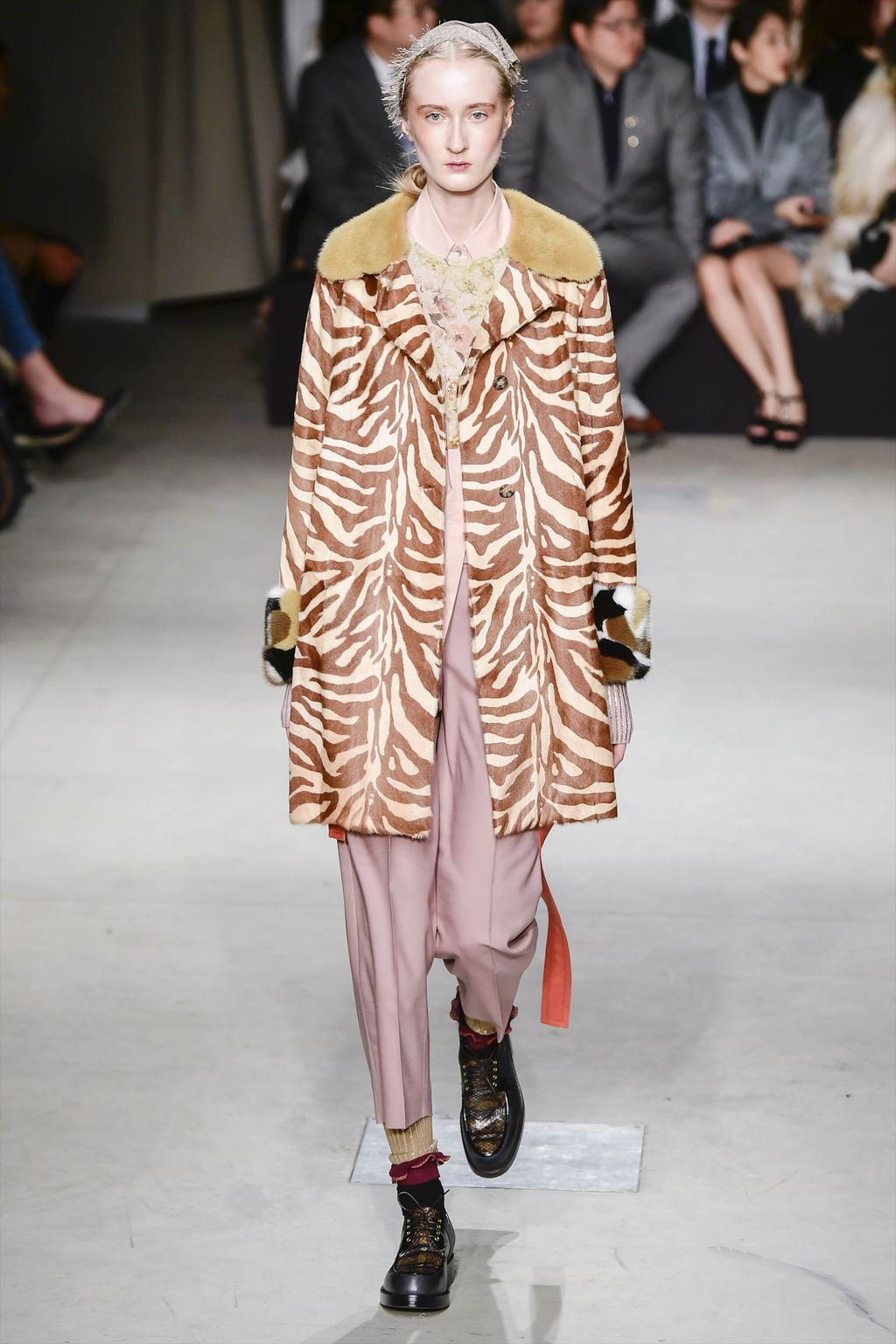 Fashion Week Milan Fall/Winter 2017 look 15 from the Cividini collection womenswear