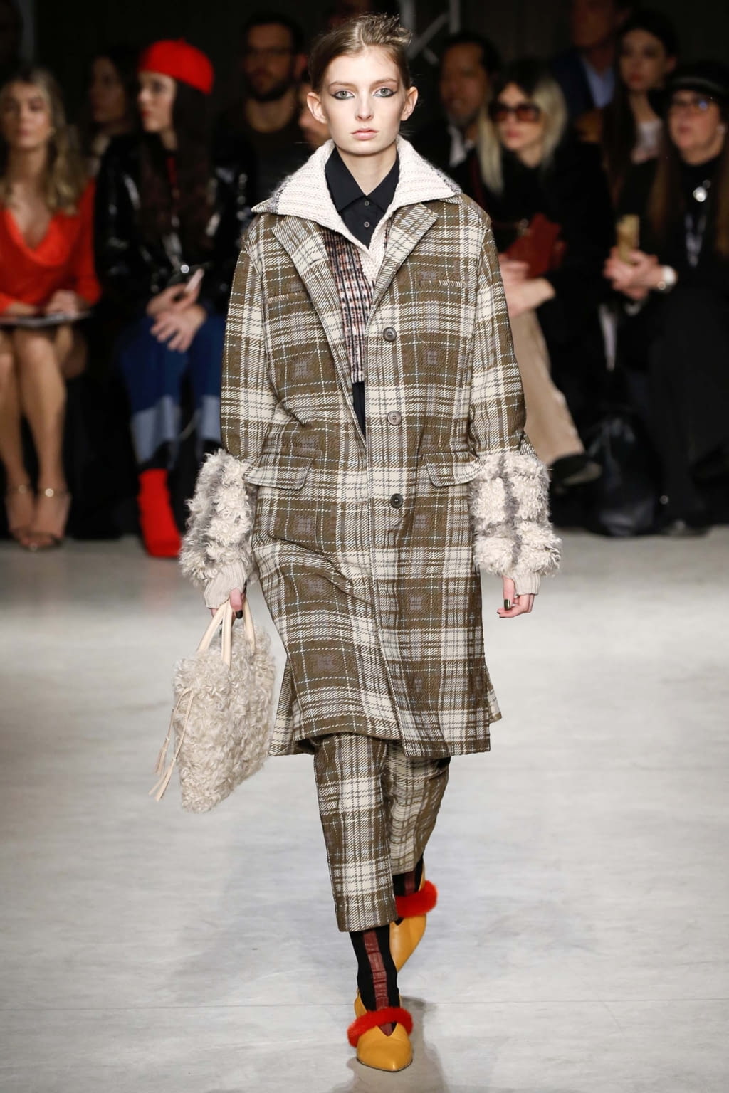 Fashion Week Milan Fall/Winter 2018 look 28 from the Cividini collection womenswear