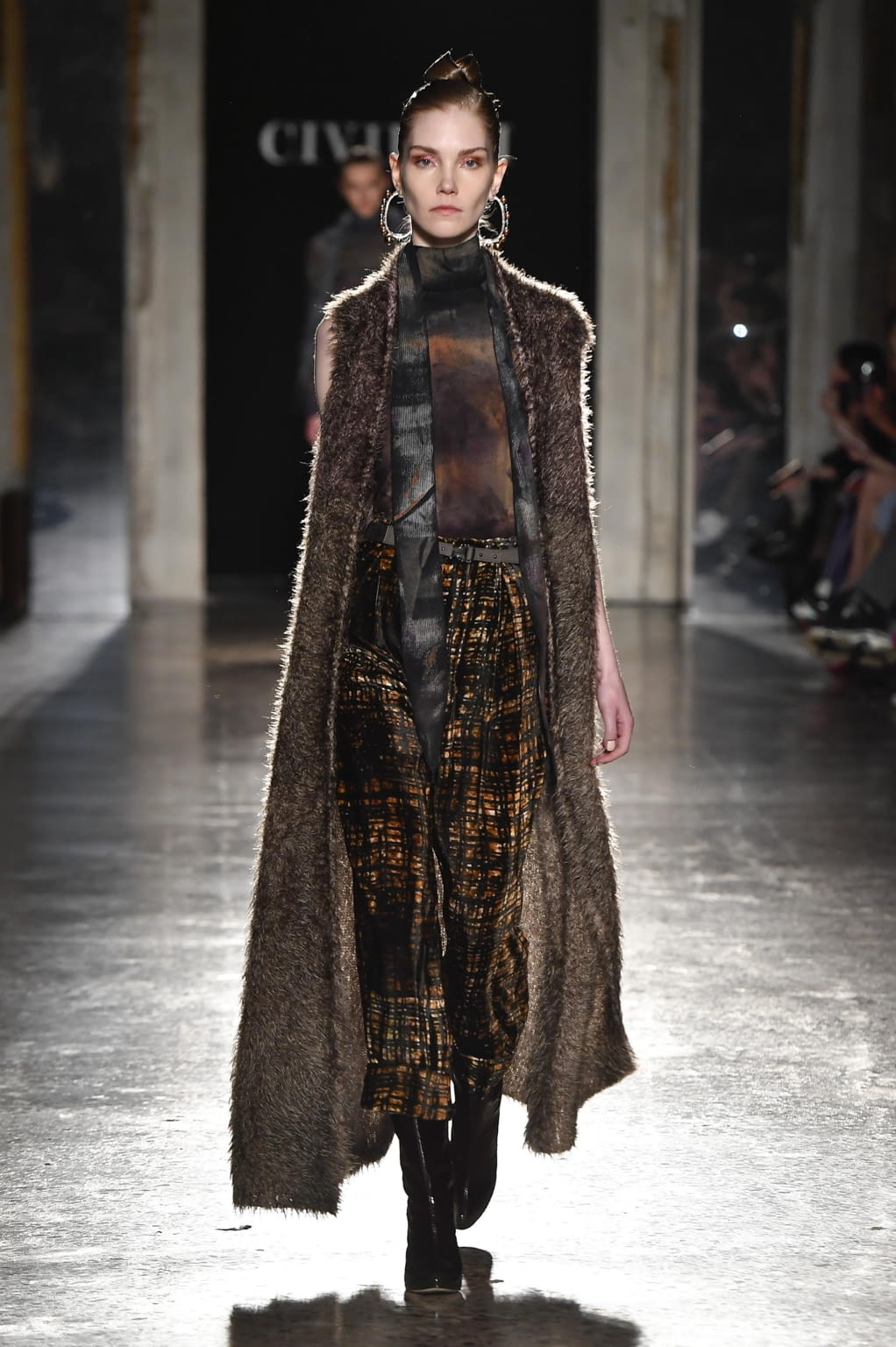 Fashion Week Milan Fall/Winter 2020 look 29 de la collection Cividini womenswear