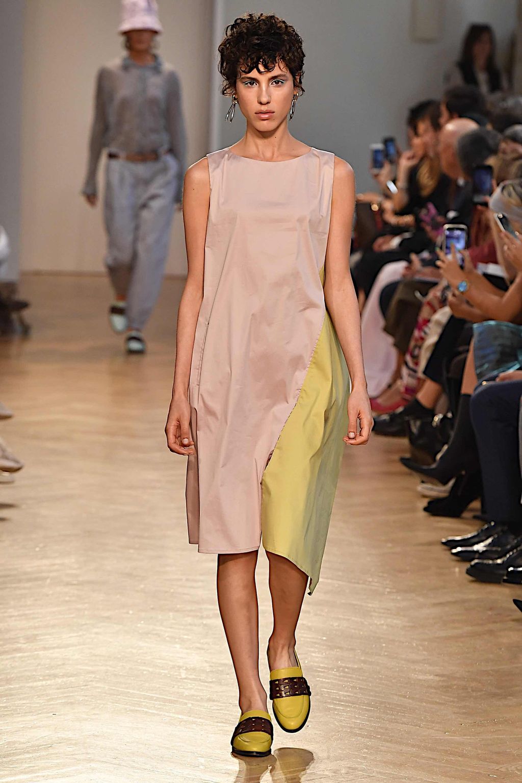 Fashion Week Milan Spring/Summer 2020 look 26 from the Cividini collection 女装