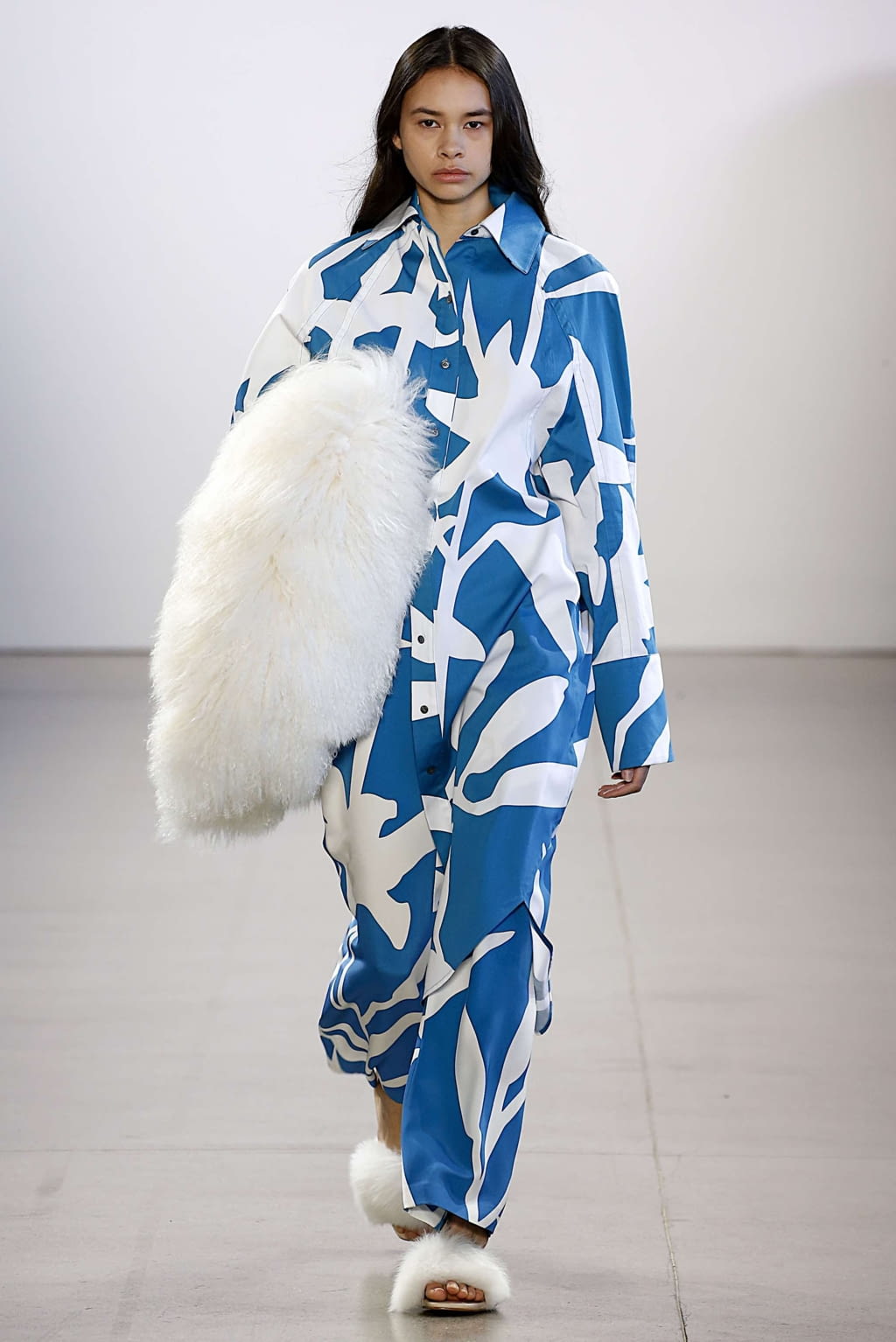 Fashion Week New York Fall/Winter 2019 look 15 from the Claudia Li collection 女装