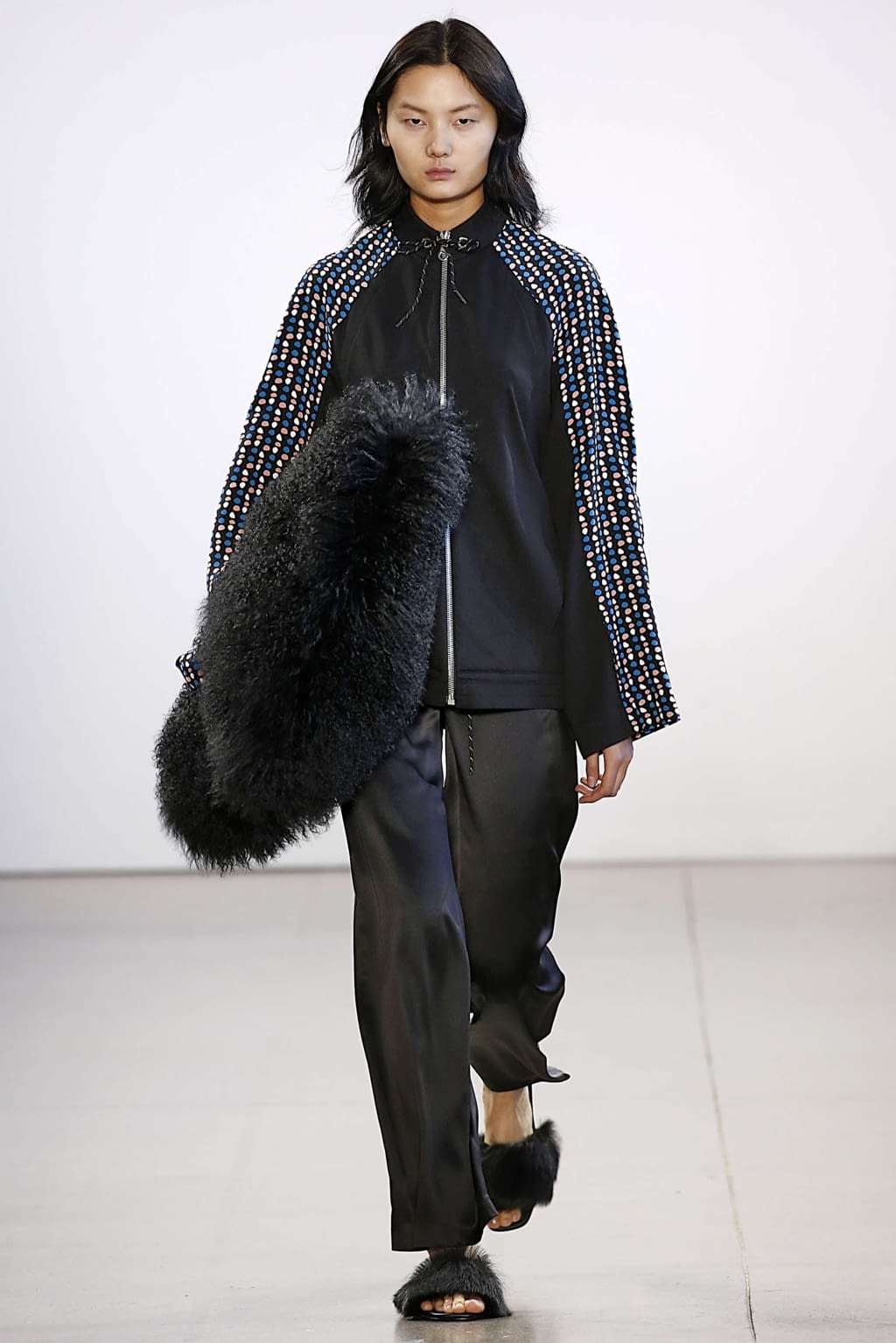 Fashion Week New York Fall/Winter 2019 look 22 from the Claudia Li collection 女装