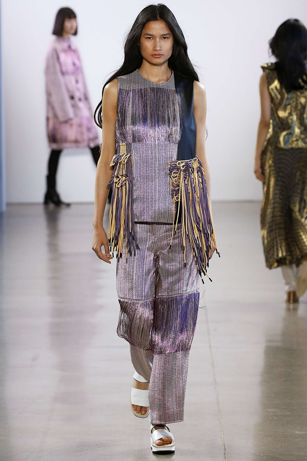 Fashion Week New York Fall/Winter 2019 look 34 from the Claudia Li collection 女装