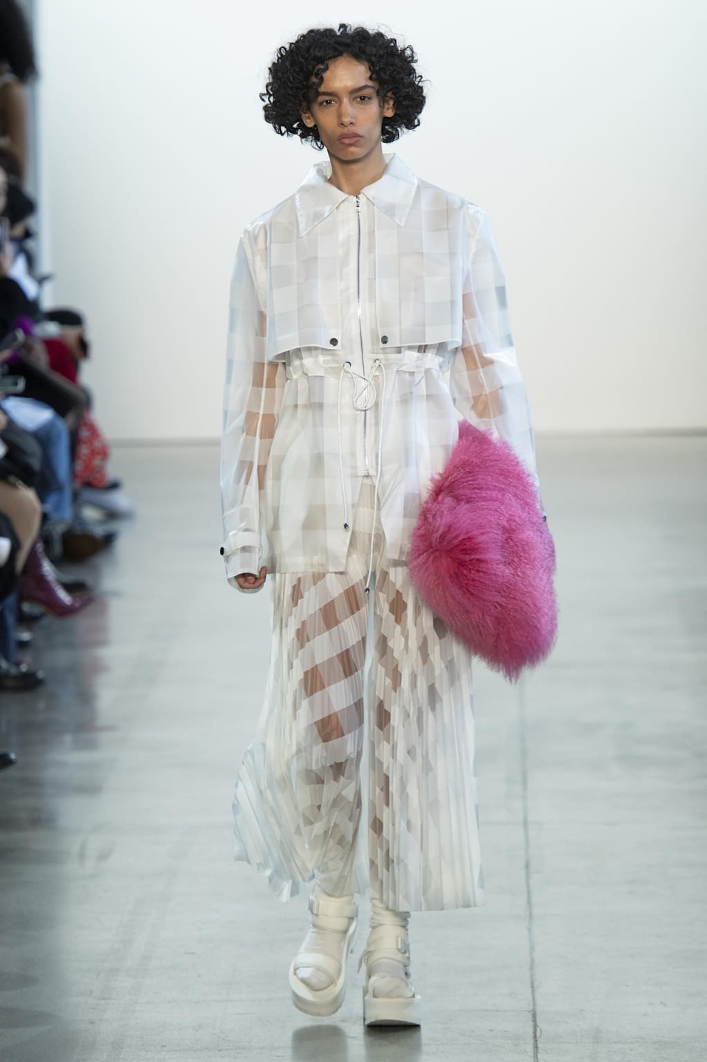 Fashion Week New York Fall/Winter 2020 look 6 from the Claudia Li collection 女装