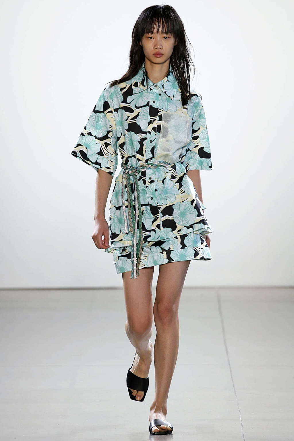 Fashion Week New York Spring/Summer 2019 look 1 de la collection Claudia Li womenswear