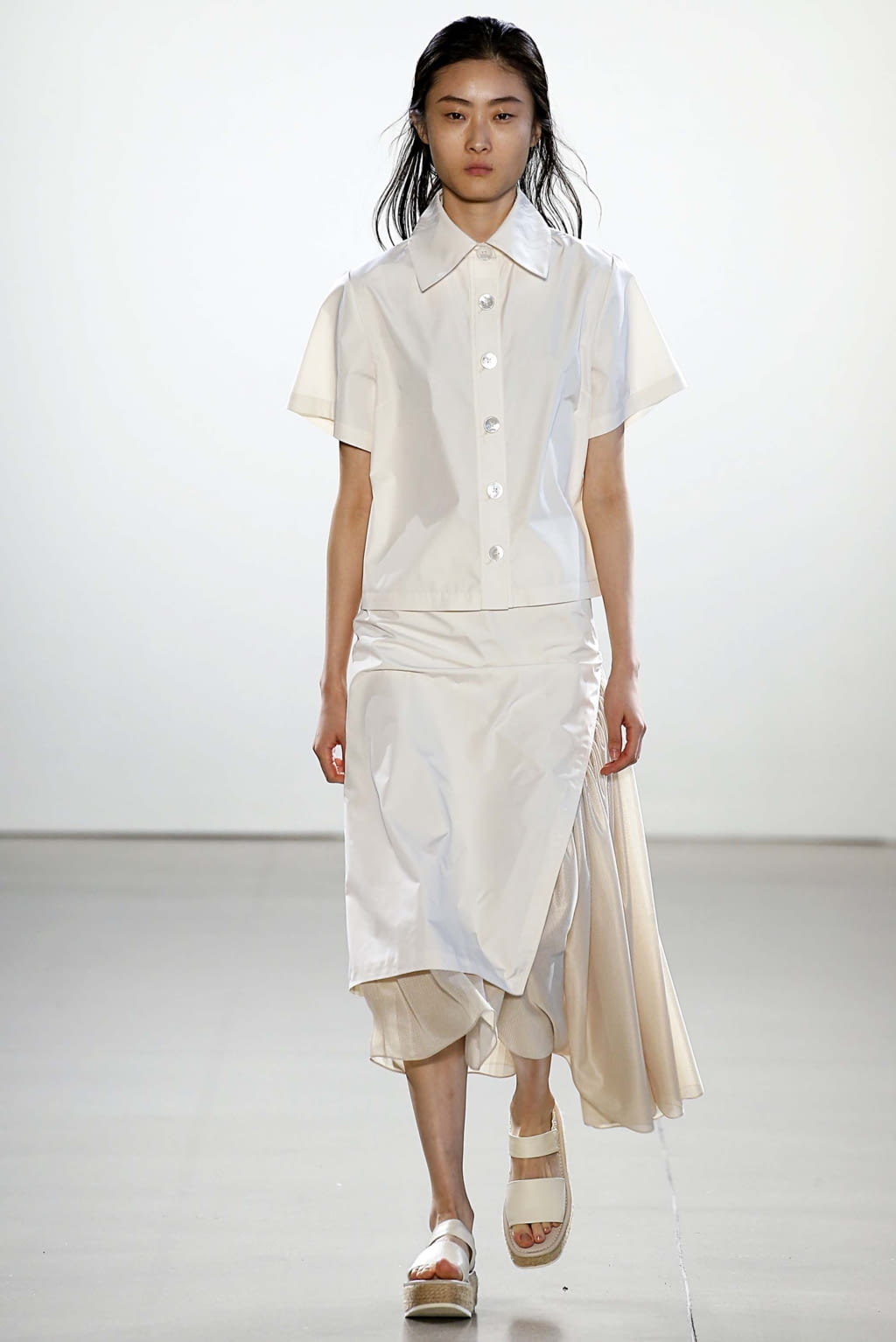 Fashion Week New York Spring/Summer 2019 look 19 from the Claudia Li collection 女装
