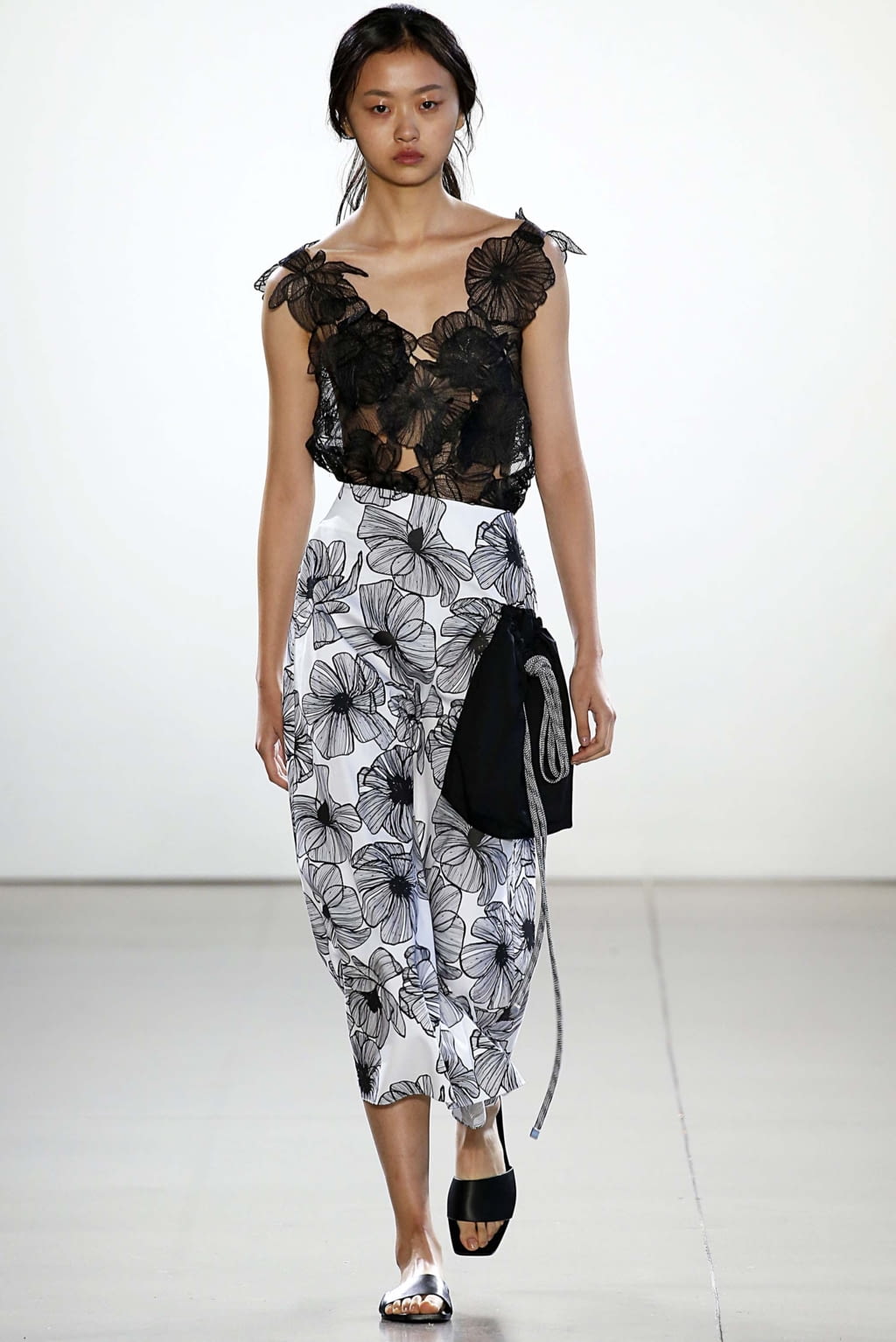 Fashion Week New York Spring/Summer 2019 look 20 de la collection Claudia Li womenswear