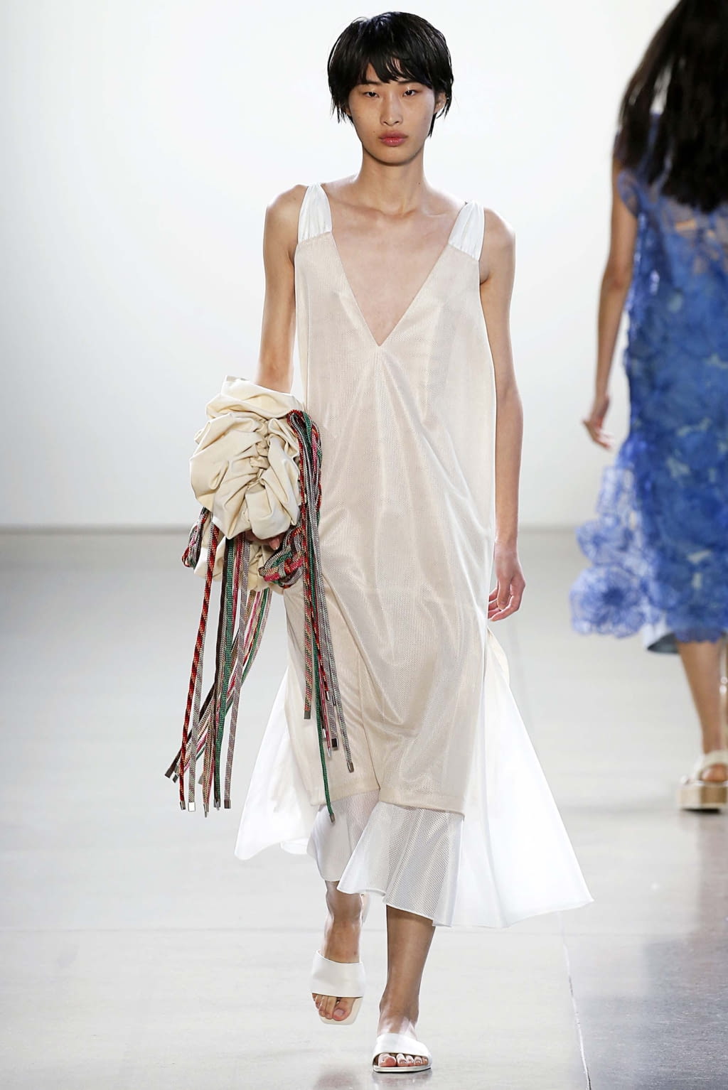 Fashion Week New York Spring/Summer 2019 look 24 from the Claudia Li collection 女装