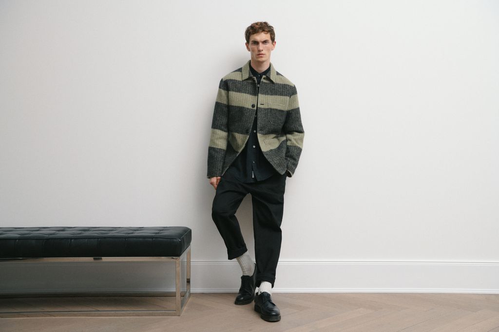 Fashion Week Paris Fall/Winter 2022 look 19 from the Closed collection menswear