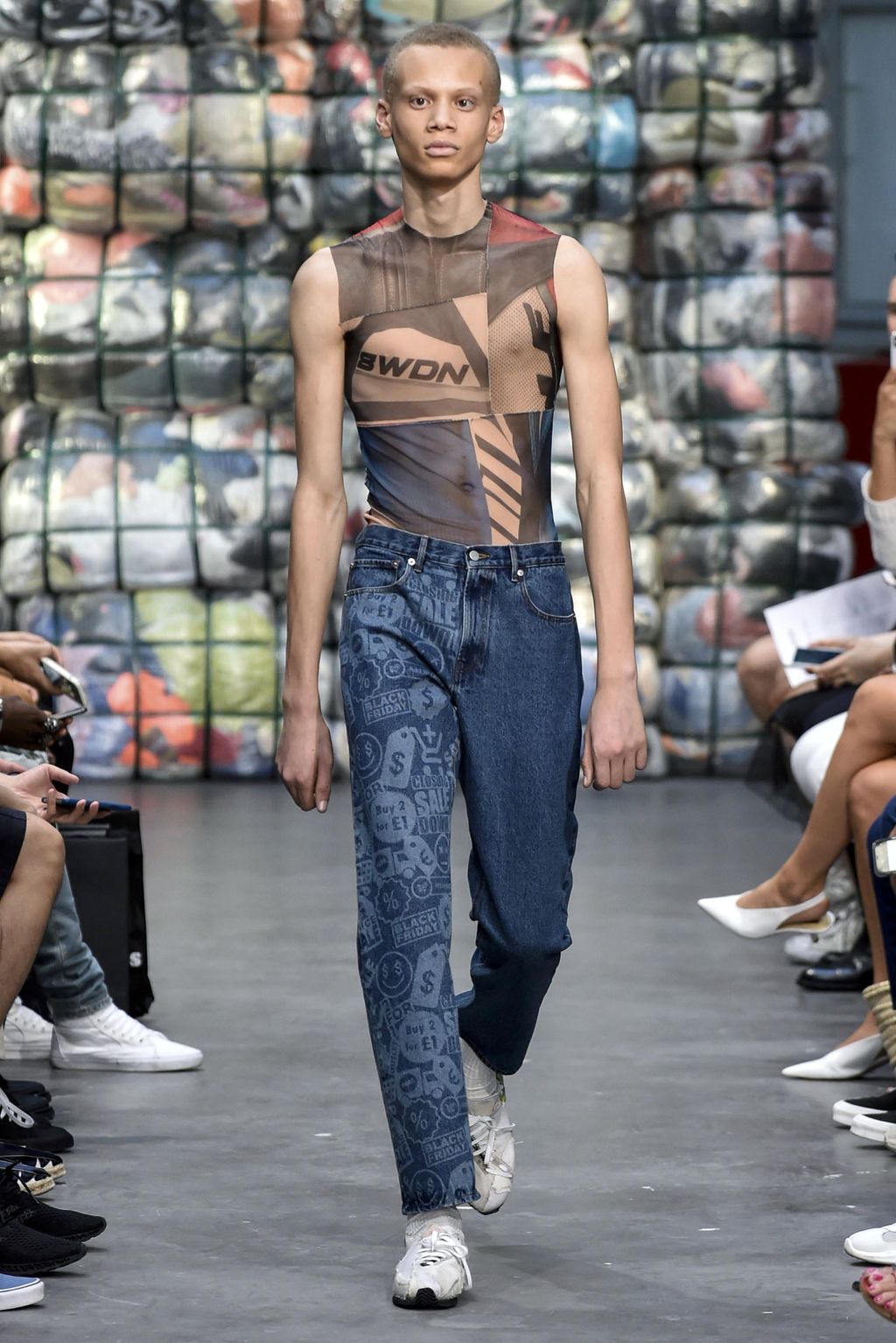 Fashion Week Paris Spring/Summer 2019 look 1 from the CMMN SWDN collection menswear
