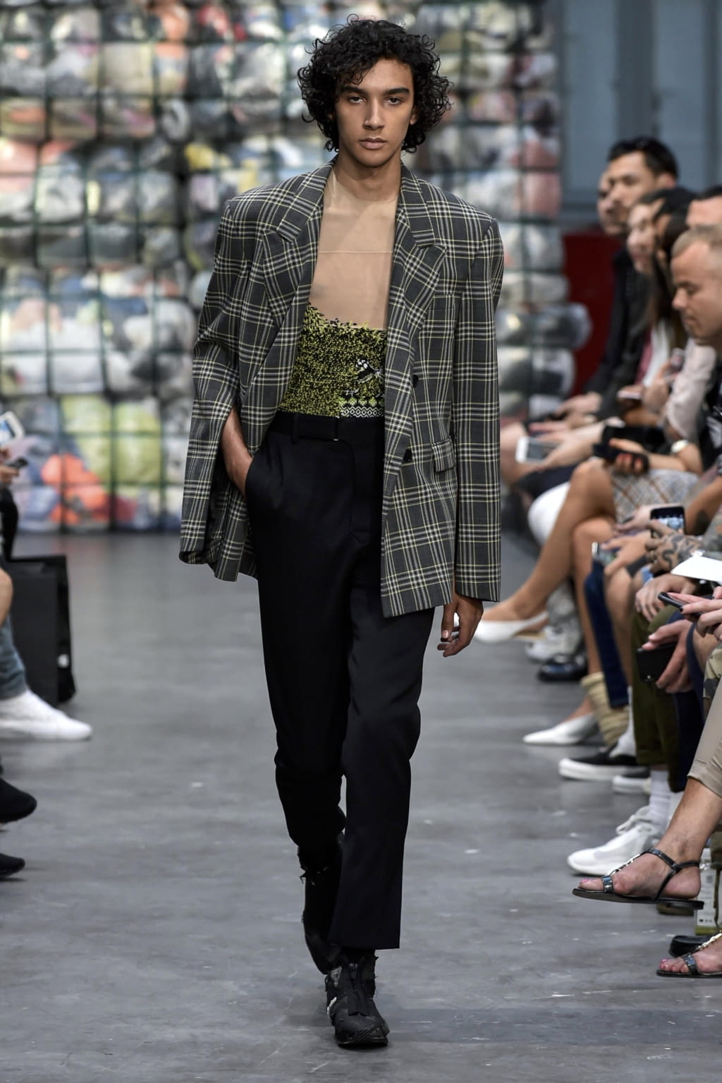 Fashion Week Paris Spring/Summer 2019 look 7 from the CMMN SWDN collection menswear