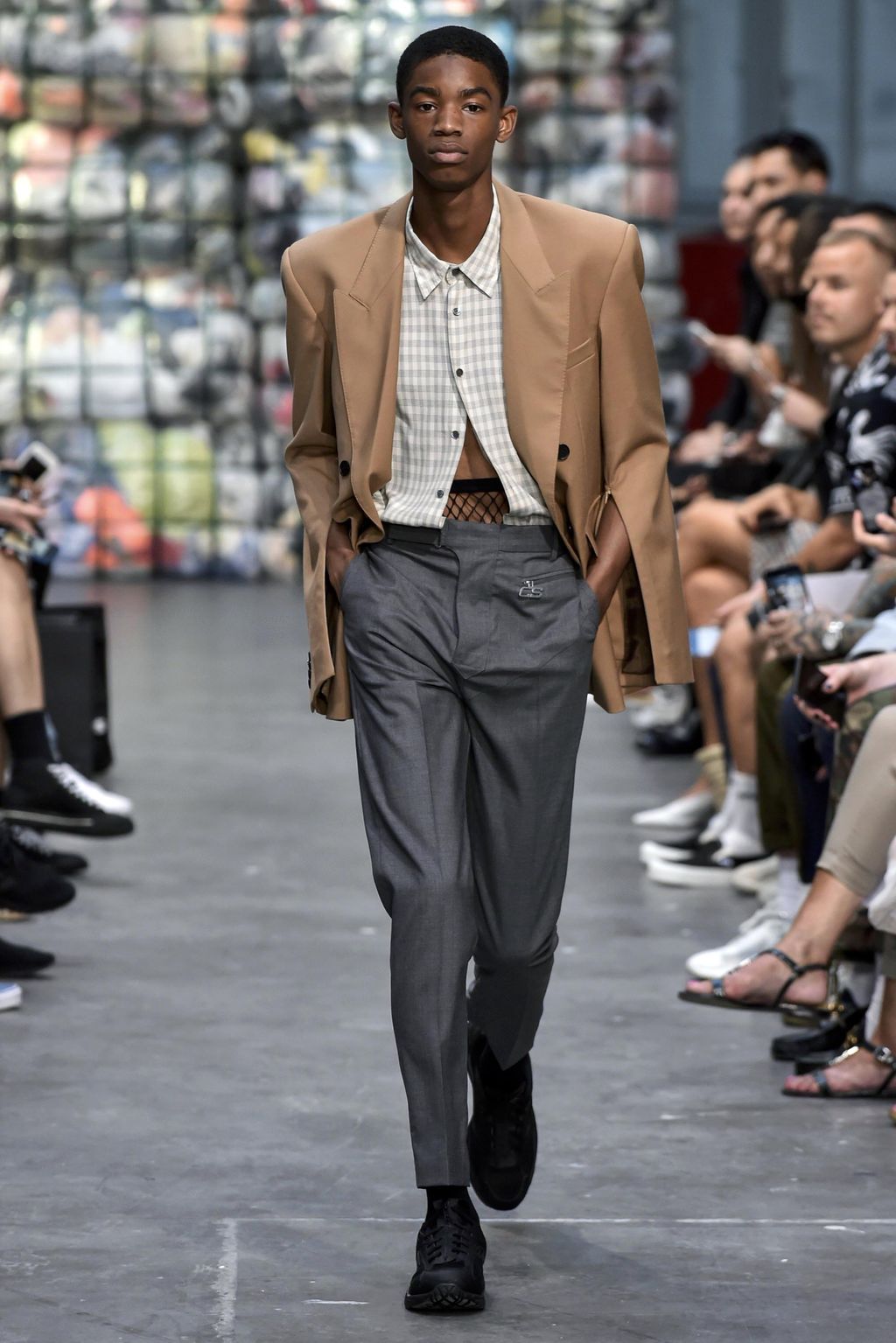 Fashion Week Paris Spring/Summer 2019 look 17 from the CMMN SWDN collection menswear