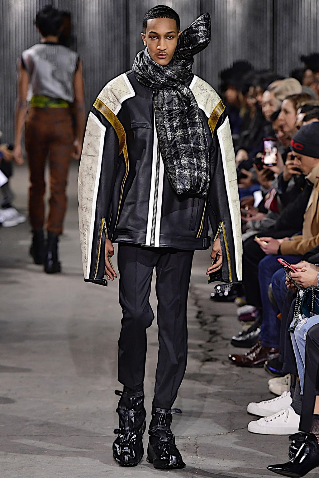 Fashion Week Paris Fall/Winter 2019 look 22 from the CMMN SWDN collection 男装