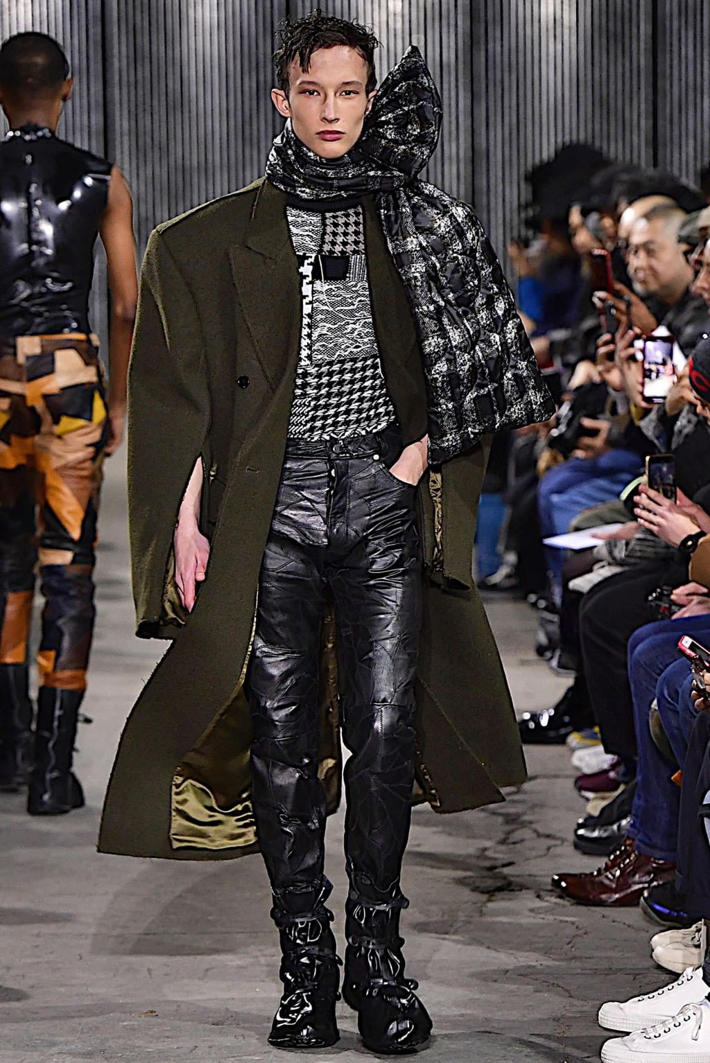 Fashion Week Paris Fall/Winter 2019 look 24 from the CMMN SWDN collection menswear