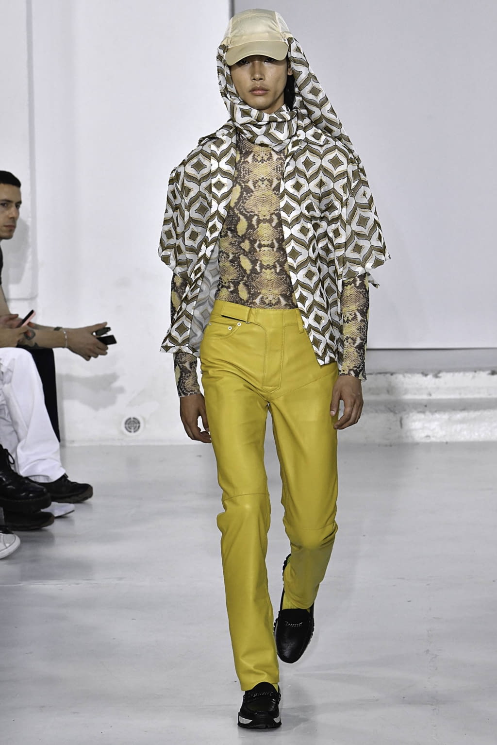 Fashion Week Paris Spring/Summer 2020 look 11 from the CMMN SWDN collection menswear