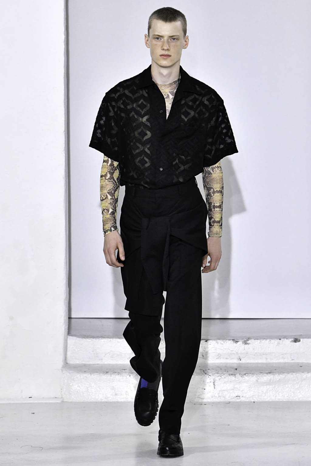 Fashion Week Paris Spring/Summer 2020 look 14 from the CMMN SWDN collection menswear
