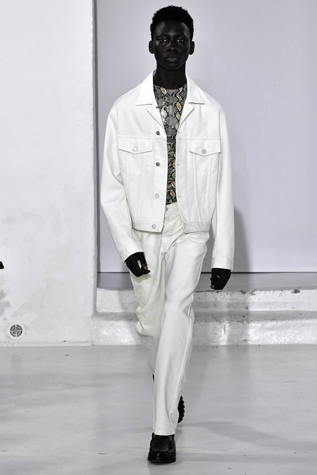 Fashion Week Paris Spring/Summer 2020 look 16 from the CMMN SWDN collection 男装