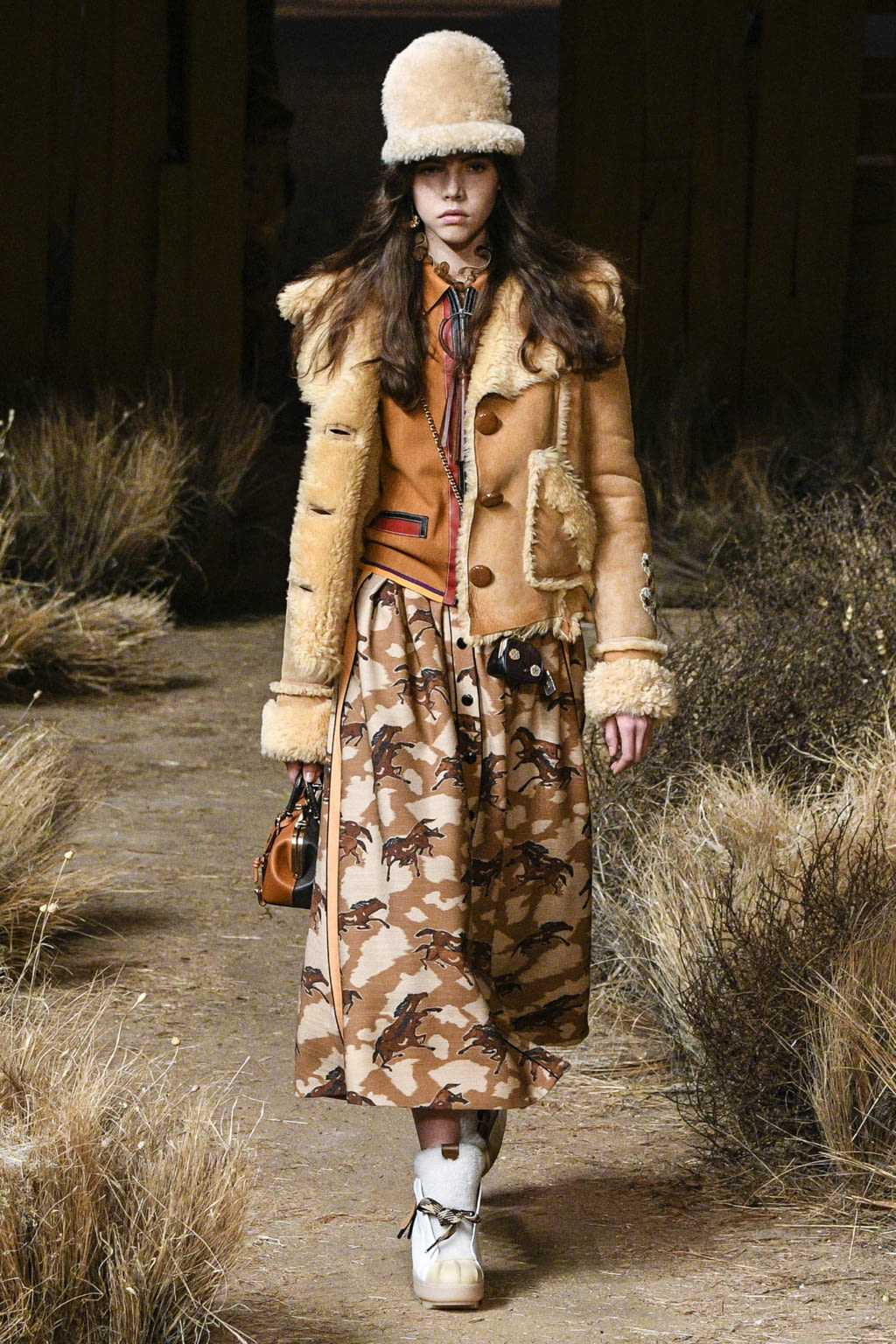 Fashion Week New York Fall/Winter 2017 look 2 from the Coach collection womenswear