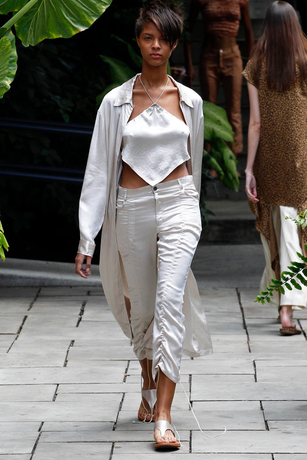 Fashion Week New York Spring/Summer 2018 look 14 from the Collina Strada collection 女装