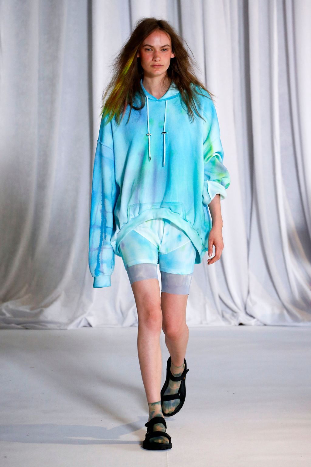 Fashion Week New York Spring/Summer 2019 look 19 de la collection Collina Strada womenswear