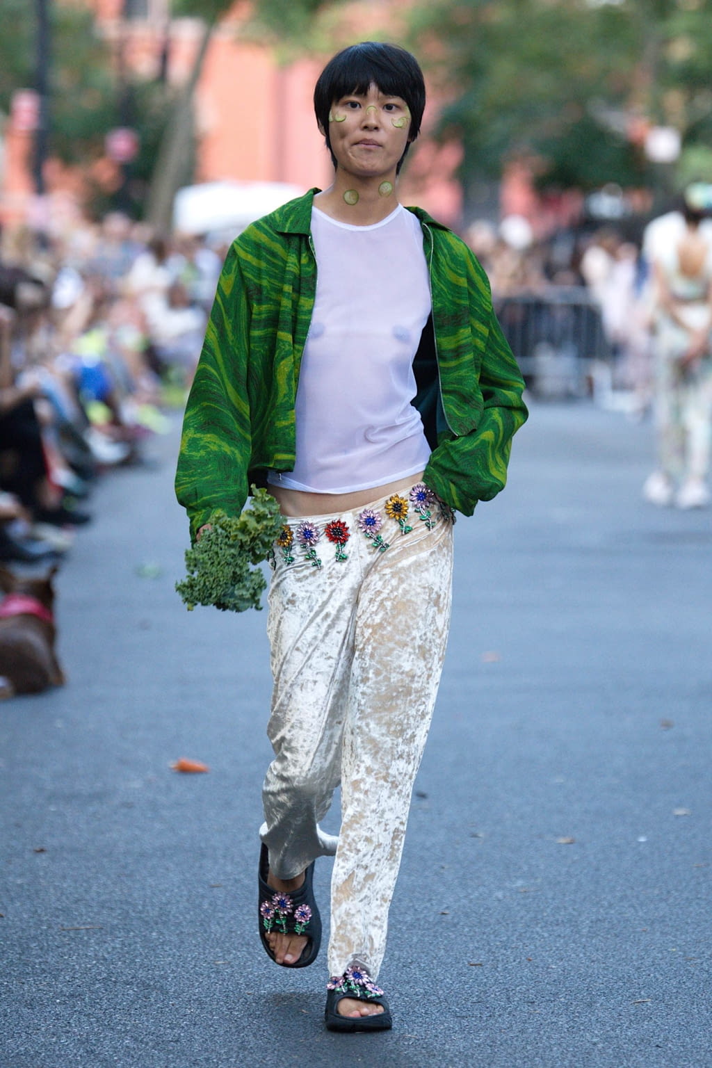 Fashion Week New York Spring/Summer 2020 look 32 de la collection Collina Strada womenswear