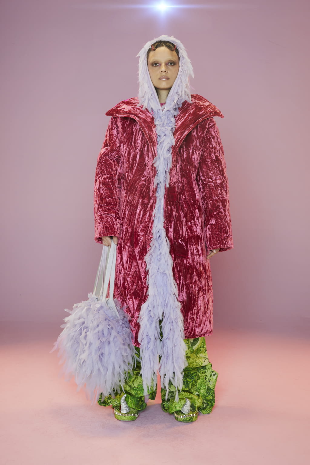 Fashion Week New York Fall/Winter 2022 look 12 from the Collina Strada collection 女装