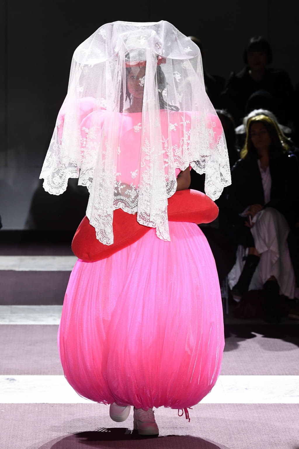 Fashion Week Paris Fall/Winter 2020 look 20 de la collection Comme des Garçons womenswear