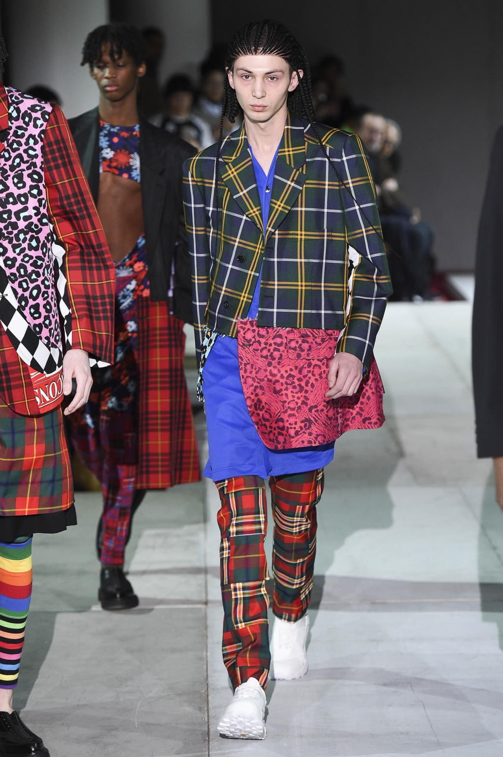 Fashion Week Paris Fall/Winter 2020 look 4 from the Comme des Garçons Homme Plus collection 男装